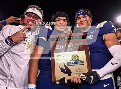 Thumbnail 2 in St. John Bosco vs. Mater Dei (CIF SS DIV 1 Championship Final) photogallery.