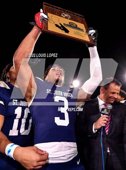 Thumbnail 2 in St. John Bosco vs. Mater Dei (CIF SS DIV 1 Championship Final) photogallery.