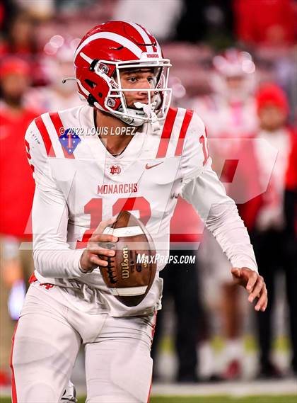 Thumbnail 2 in St. John Bosco vs. Mater Dei (CIF SS DIV 1 Championship Final) photogallery.