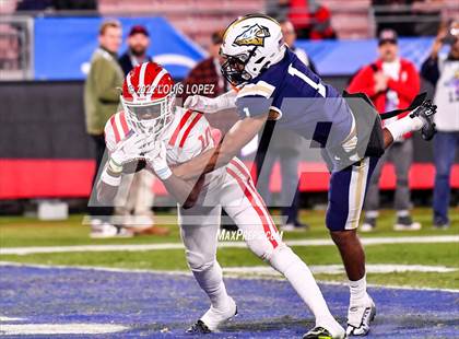 Thumbnail 2 in St. John Bosco vs. Mater Dei (CIF SS DIV 1 Championship Final) photogallery.