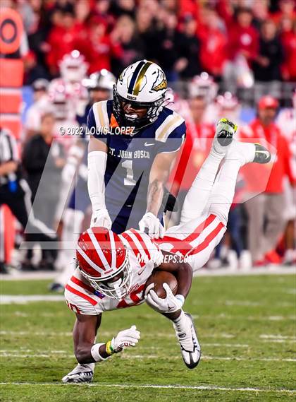 Thumbnail 2 in St. John Bosco vs. Mater Dei (CIF SS DIV 1 Championship Final) photogallery.