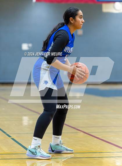 Thumbnail 3 in Irvington vs. Lynbrook photogallery.