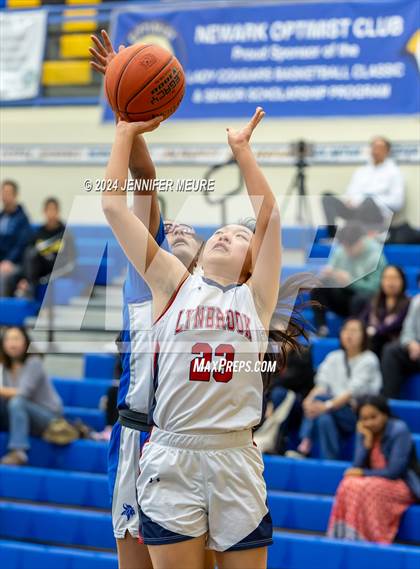 Thumbnail 2 in Irvington vs. Lynbrook photogallery.