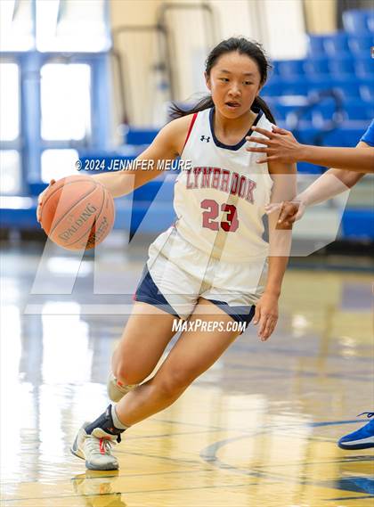 Thumbnail 2 in Irvington vs. Lynbrook photogallery.