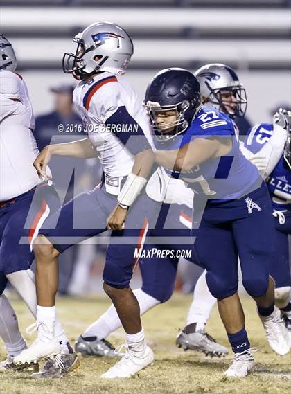 Thumbnail 1 in Bakersfield vs. Liberty (CIF Central Section Semifinal Playoff) photogallery.
