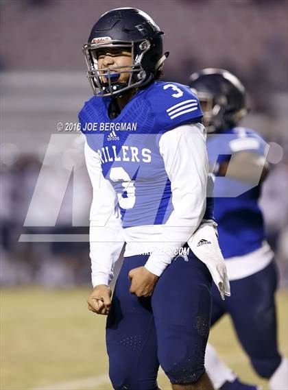 Thumbnail 3 in Bakersfield vs. Liberty (CIF Central Section Semifinal Playoff) photogallery.