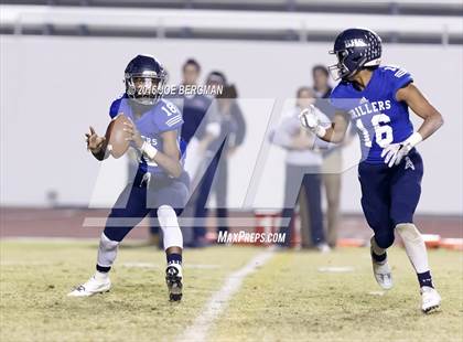 Thumbnail 3 in Bakersfield vs. Liberty (CIF Central Section Semifinal Playoff) photogallery.