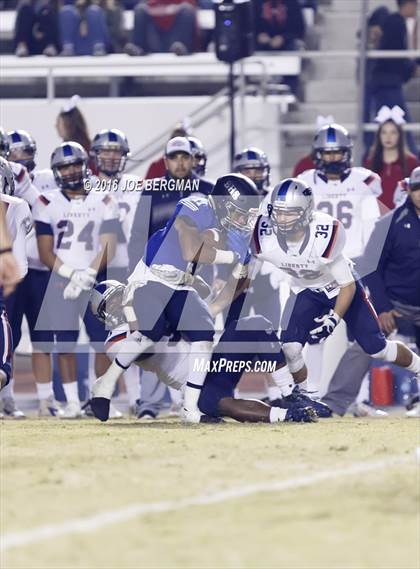 Thumbnail 1 in Bakersfield vs. Liberty (CIF Central Section Semifinal Playoff) photogallery.