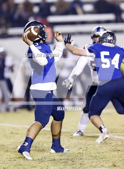 Thumbnail 3 in Bakersfield vs. Liberty (CIF Central Section Semifinal Playoff) photogallery.