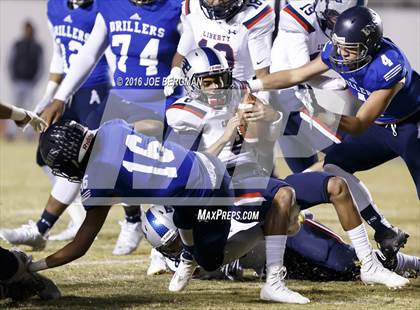 Thumbnail 3 in Bakersfield vs. Liberty (CIF Central Section Semifinal Playoff) photogallery.