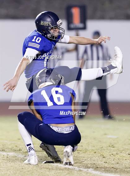 Thumbnail 3 in Bakersfield vs. Liberty (CIF Central Section Semifinal Playoff) photogallery.
