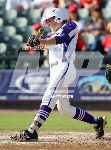 Thumbnail 2 in Big Sandy vs. Muenster (UIL 2A Final) photogallery.