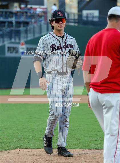 Thumbnail 2 in Grapevine vs. Rouse (UIL 5A Baseball Semifinal) photogallery.