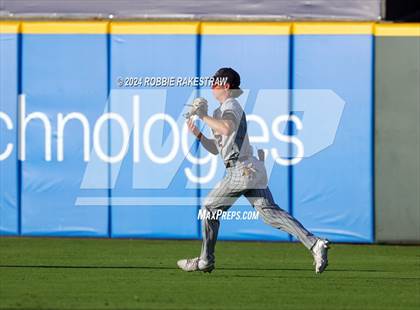 Thumbnail 3 in Grapevine vs. Rouse (UIL 5A Baseball Semifinal) photogallery.