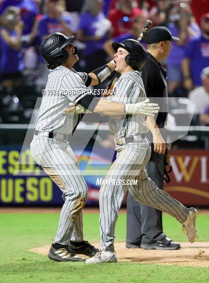 Thumbnail 3 in Grapevine vs. Rouse (UIL 5A Baseball Semifinal) photogallery.
