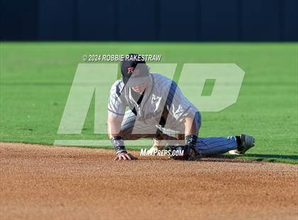 Thumbnail 2 in Grapevine vs. Rouse (UIL 5A Baseball Semifinal) photogallery.