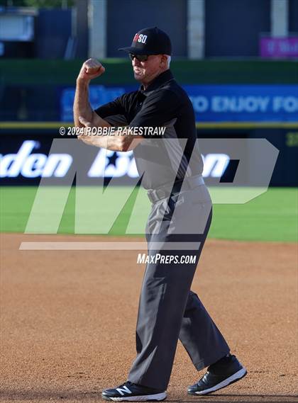 Thumbnail 3 in Grapevine vs. Rouse (UIL 5A Baseball Semifinal) photogallery.