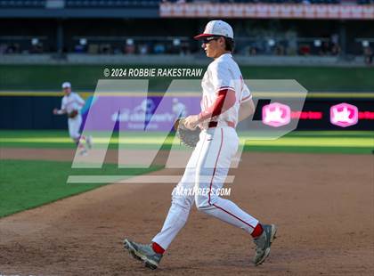 Thumbnail 3 in Grapevine vs. Rouse (UIL 5A Baseball Semifinal) photogallery.