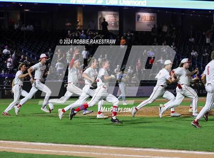 Thumbnail 1 in Grapevine vs. Rouse (UIL 5A Baseball Semifinal) photogallery.