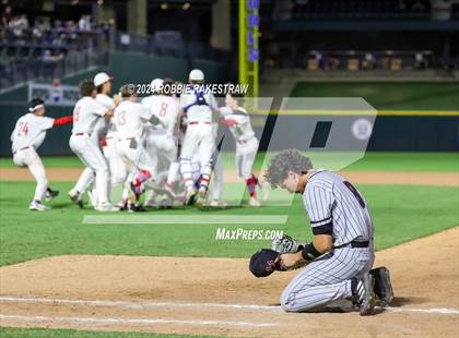Thumbnail 2 in Grapevine vs. Rouse (UIL 5A Baseball Semifinal) photogallery.