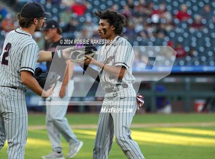Thumbnail 1 in Grapevine vs. Rouse (UIL 5A Baseball Semifinal) photogallery.