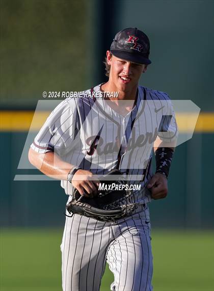 Thumbnail 3 in Grapevine vs. Rouse (UIL 5A Baseball Semifinal) photogallery.