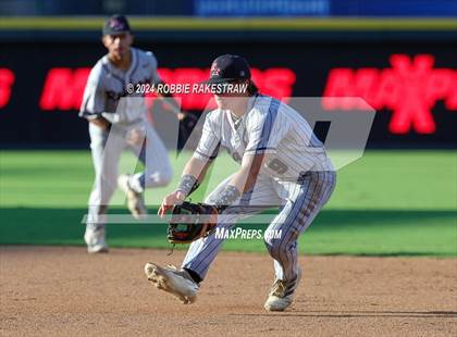 Thumbnail 2 in Grapevine vs. Rouse (UIL 5A Baseball Semifinal) photogallery.
