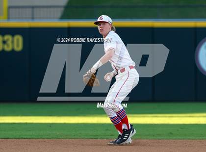 Thumbnail 1 in Grapevine vs. Rouse (UIL 5A Baseball Semifinal) photogallery.