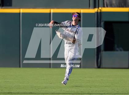 Thumbnail 1 in Grapevine vs. Rouse (UIL 5A Baseball Semifinal) photogallery.
