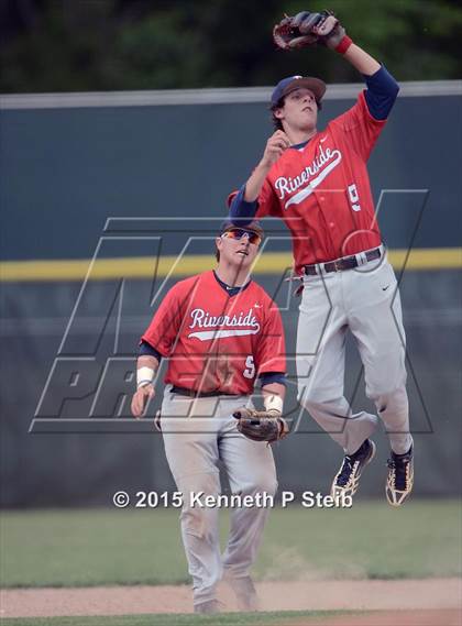 Thumbnail 3 in Runnels vs Riverside (LHSAA 2A Quarterfinal Playoff) photogallery.