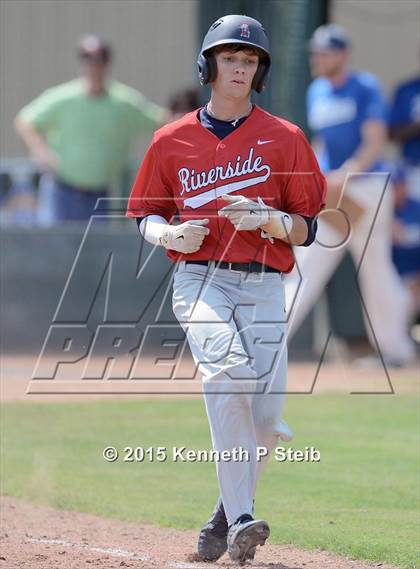 Thumbnail 2 in Runnels vs Riverside (LHSAA 2A Quarterfinal Playoff) photogallery.