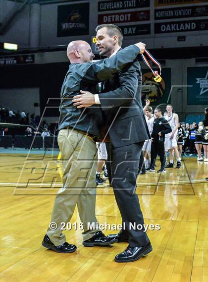 Thumbnail 2 in Wayne @ Lakota East (OHSAA Southwest Sectional Playoff) photogallery.
