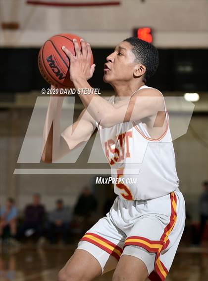Thumbnail 3 in St. Patrick-St. Vincent vs. Jesuit (Father Kelly Tribute) photogallery.