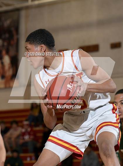 Thumbnail 2 in St. Patrick-St. Vincent vs. Jesuit (Father Kelly Tribute) photogallery.