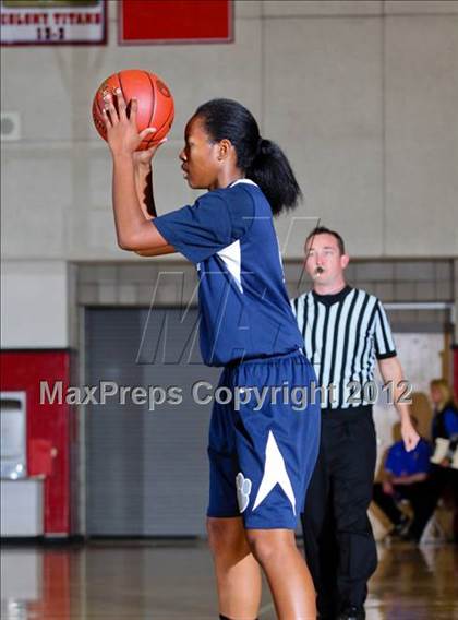 Thumbnail 1 in Mission Prep vs. Rolling Hills Prep (CIF D5 SoCal Regional Final) photogallery.