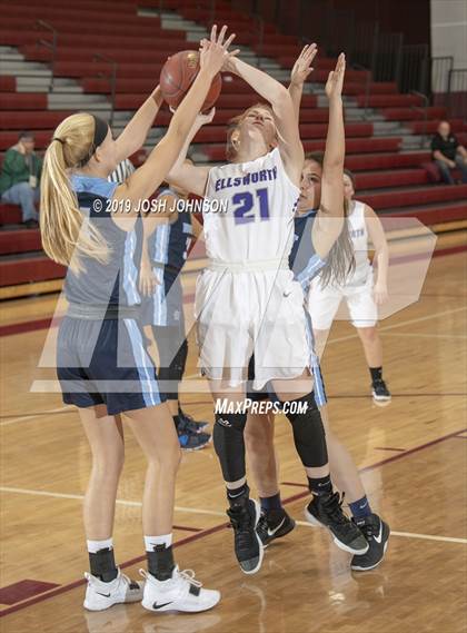 Thumbnail 3 in Nicolet @ Ellsworth photogallery.