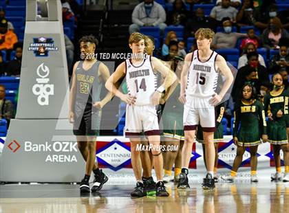 Thumbnail 2 in Morrilton vs. Mills University Studies (AAA 4A Final) photogallery.