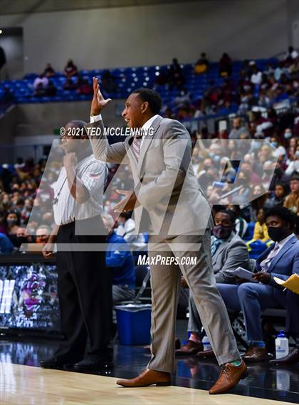Thumbnail 3 in Morrilton vs. Mills University Studies (AAA 4A Final) photogallery.