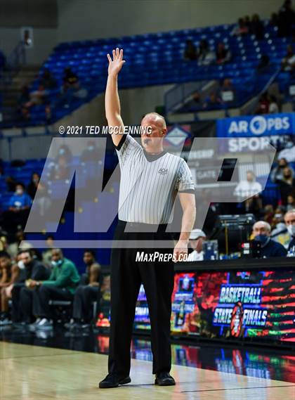 Thumbnail 1 in Morrilton vs. Mills University Studies (AAA 4A Final) photogallery.