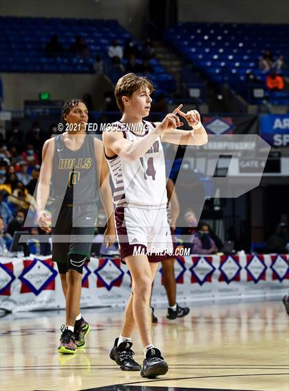Thumbnail 1 in Morrilton vs. Mills University Studies (AAA 4A Final) photogallery.