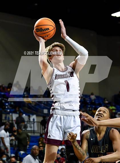 Thumbnail 1 in Morrilton vs. Mills University Studies (AAA 4A Final) photogallery.