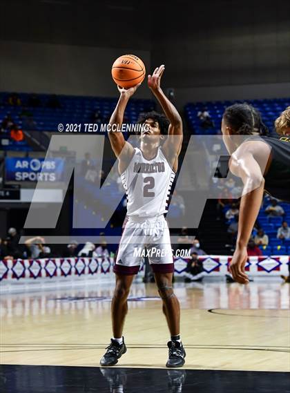 Thumbnail 2 in Morrilton vs. Mills University Studies (AAA 4A Final) photogallery.