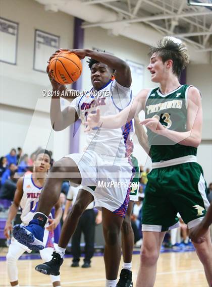 Thumbnail 2 in Whiteville vs Pinecrest (Adidas Christmas Tournament) photogallery.