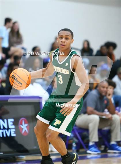 Thumbnail 2 in Whiteville vs Pinecrest (Adidas Christmas Tournament) photogallery.