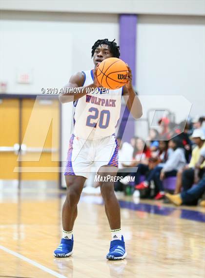 Thumbnail 2 in Whiteville vs Pinecrest (Adidas Christmas Tournament) photogallery.