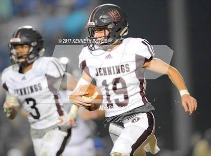 Thumbnail 1 in Jennings vs. West Feliciana (LHSAA 3A Semifinal) photogallery.
