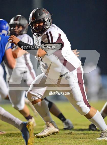 Thumbnail 1 in Jennings vs. West Feliciana (LHSAA 3A Semifinal) photogallery.