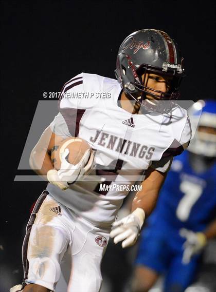 Thumbnail 3 in Jennings vs. West Feliciana (LHSAA 3A Semifinal) photogallery.