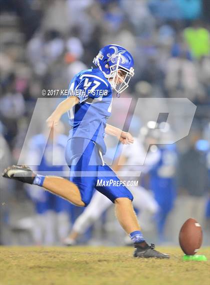 Thumbnail 2 in Jennings vs. West Feliciana (LHSAA 3A Semifinal) photogallery.