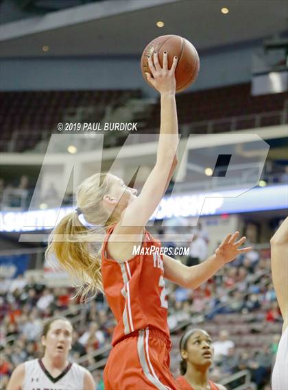 Thumbnail 3 in Peters Township vs. Garnet Valley (PIAA 6A Championship) photogallery.